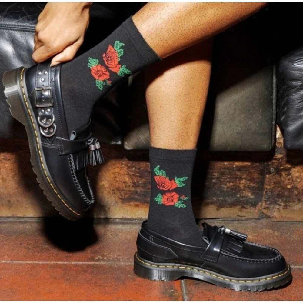 1-Pair Dr. Martens Vonda Short Socks Women's Size M/L Black/Red Floral Print